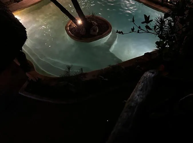 Indajani Hotel&hostel With Pool Hotel *
